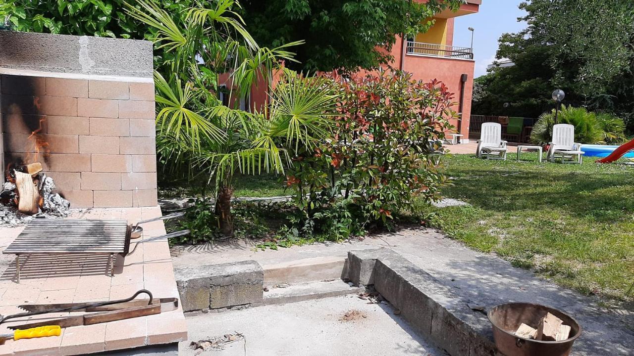 Appartamento Le Palme Sona Esterno foto
