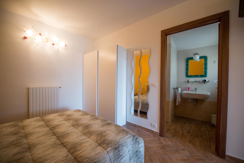 Appartamento Le Palme Sona Camera foto